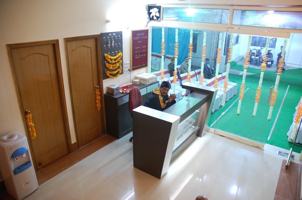 Hotel Magnet House เดห์ราดุน ภายนอก รูปภาพ